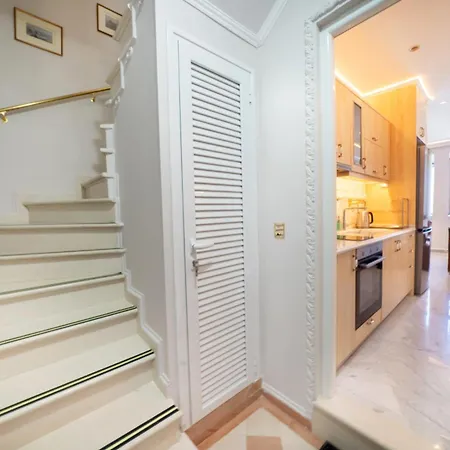 Zoe Apartament
